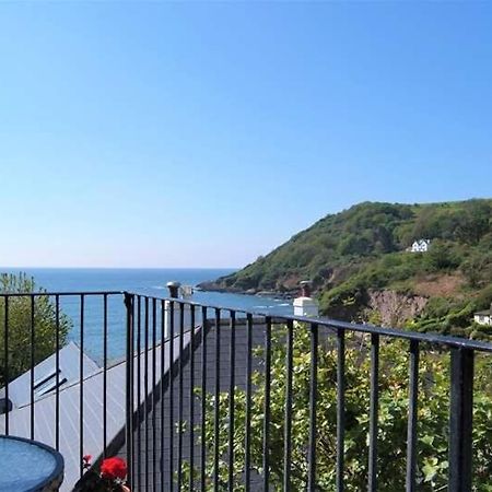 Cosy Beachfront Retreat With Stunning Sea Views & Free Access To A Local Indoor Pool Talland Екстер'єр фото